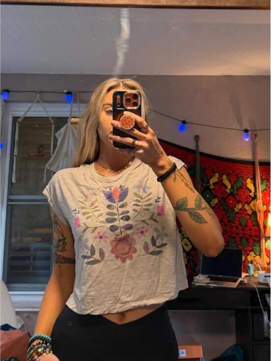 NATURAL LIFE Tops - Natural Life Boho Floral Crop Tee Cream Beige Size Small